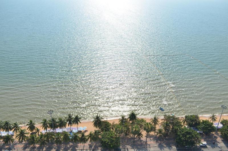 Everyday Beachfront Stylish Luxury Jomtien - image 7