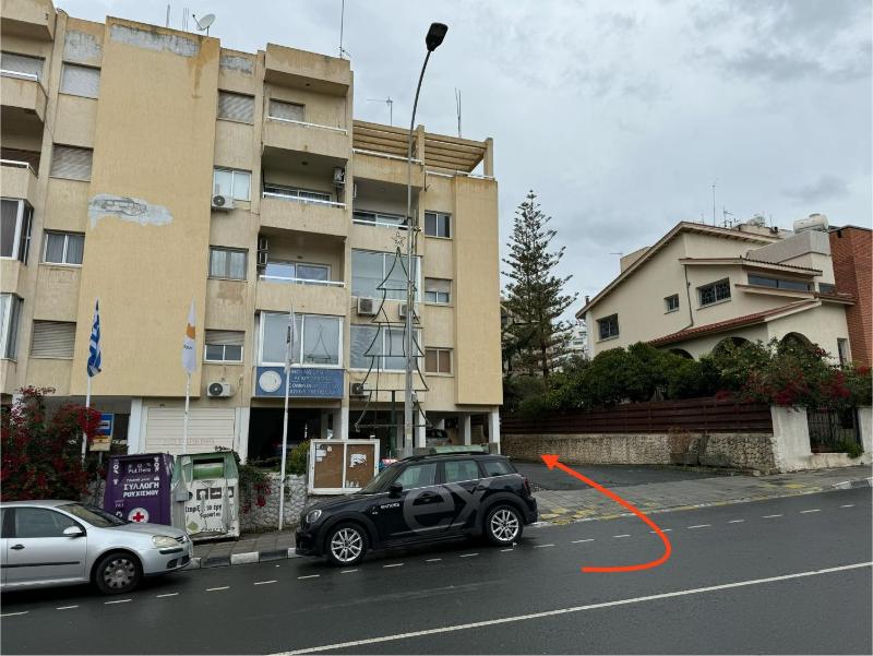 White 1-bdr apartment Agyos Tychonas - image 16