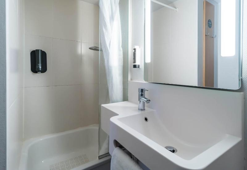Double Room - Non-Smoking  image 1