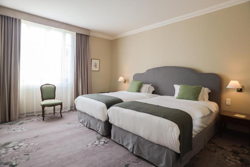 Standard Twin Room image 1