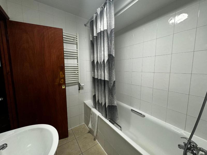 Quadruple Room with Private Bathroom image 4