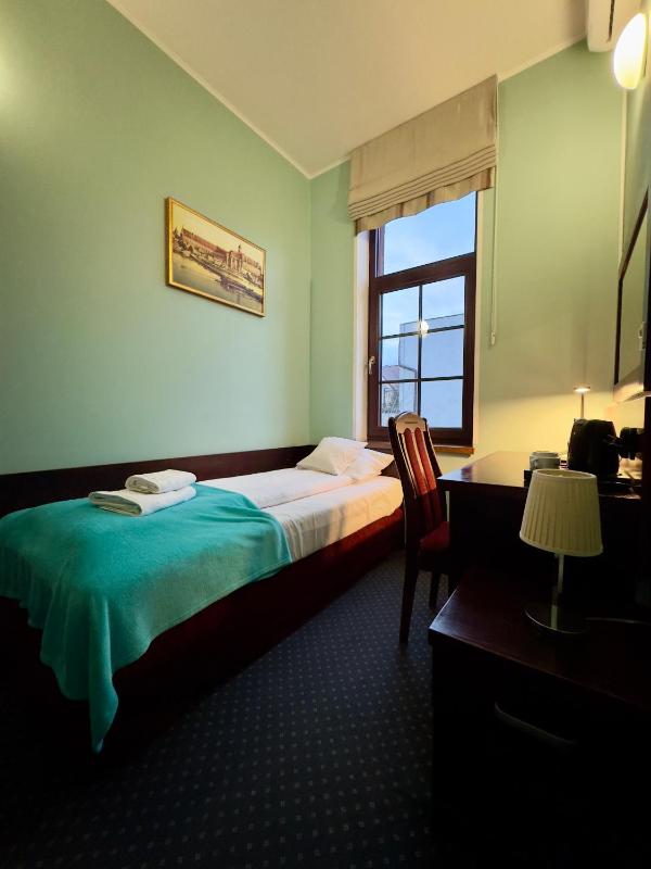 Single Room image 1