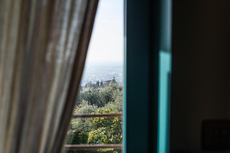 Deluxe Double or Twin Room with City View image 3