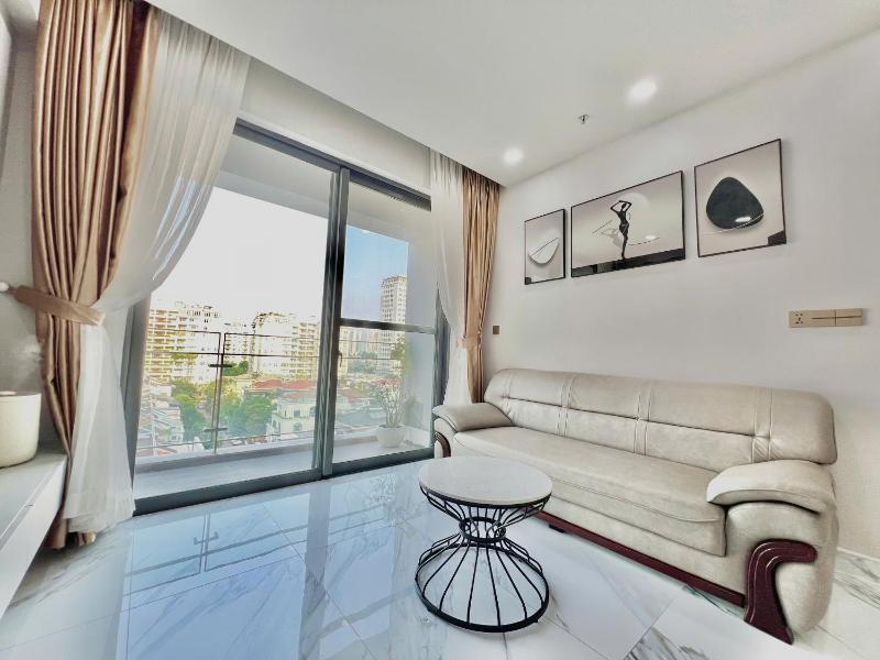 Real Homes - image 4