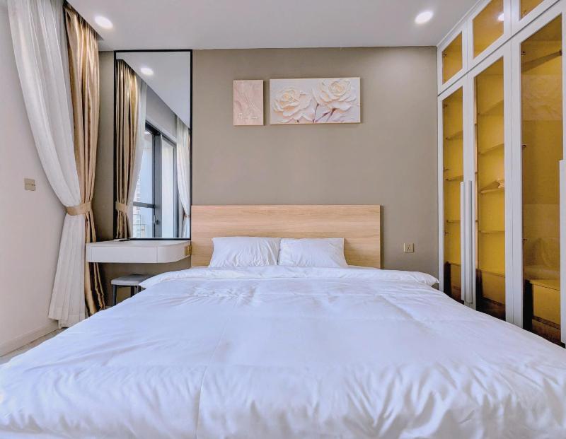 Real Homes - image 7