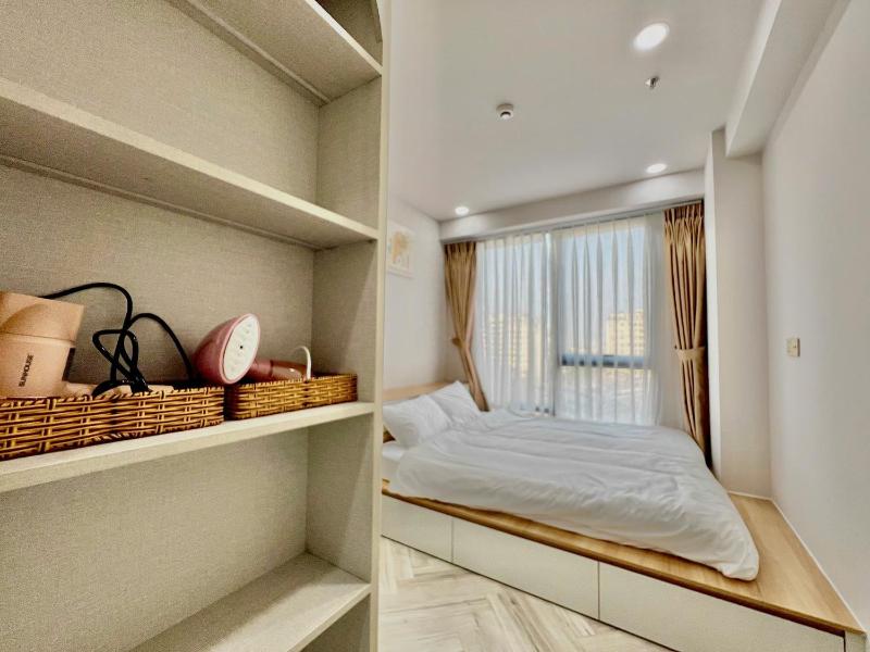 Real Homes - image 11