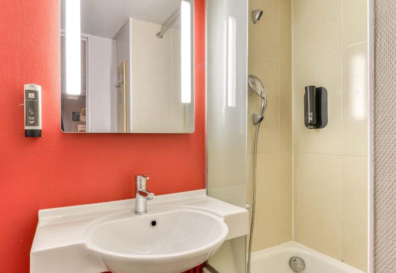 Double Room image 2