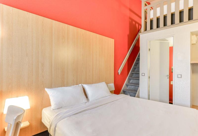 Quadruple Room image 1