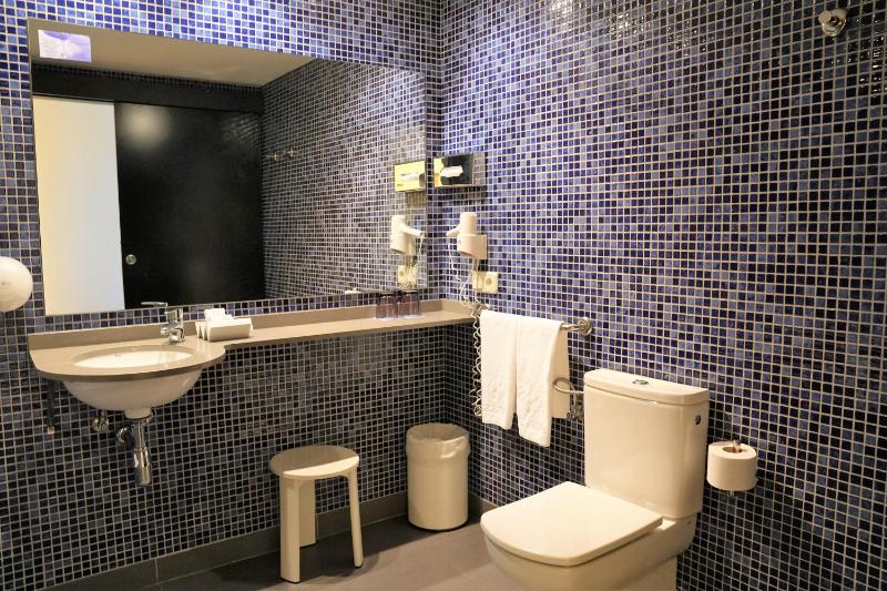 Premium Double Room (2 Adults) image 4