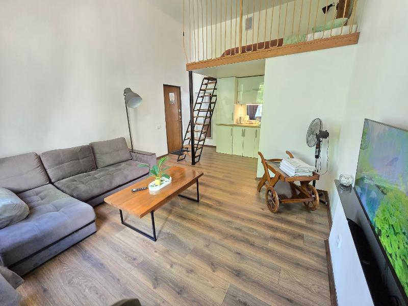 Z6 Loft Apartment - image 16