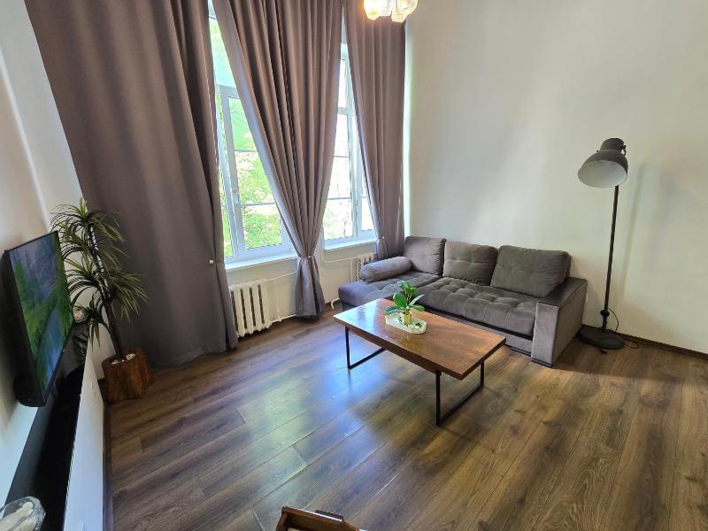 Z6 Loft Apartment - image 18