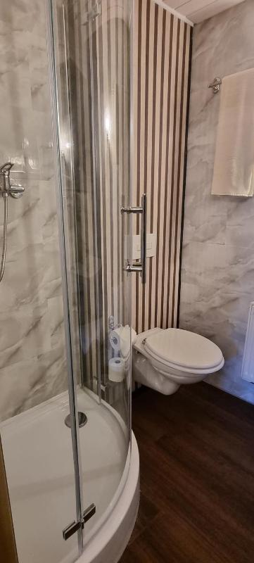 Deluxe Double Room with Shower image 4