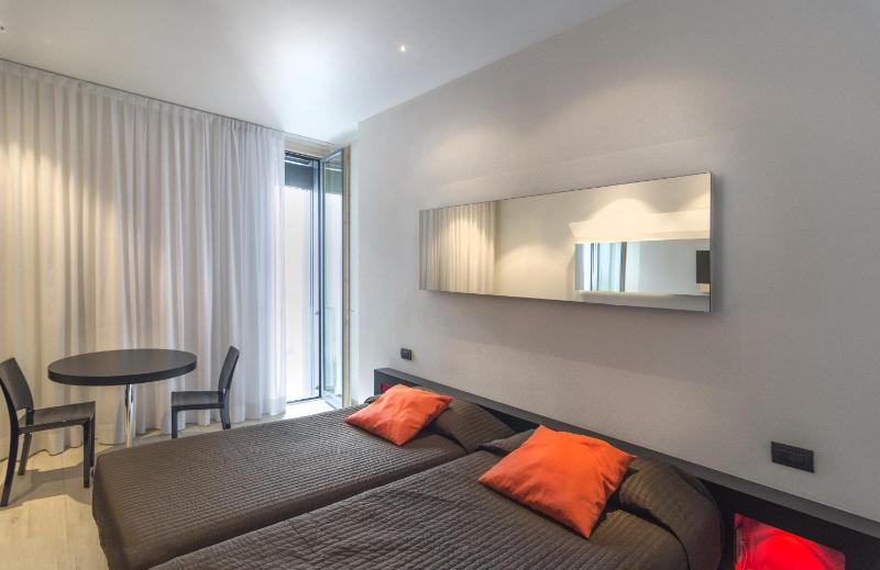 Standard Double or Twin Room image 2