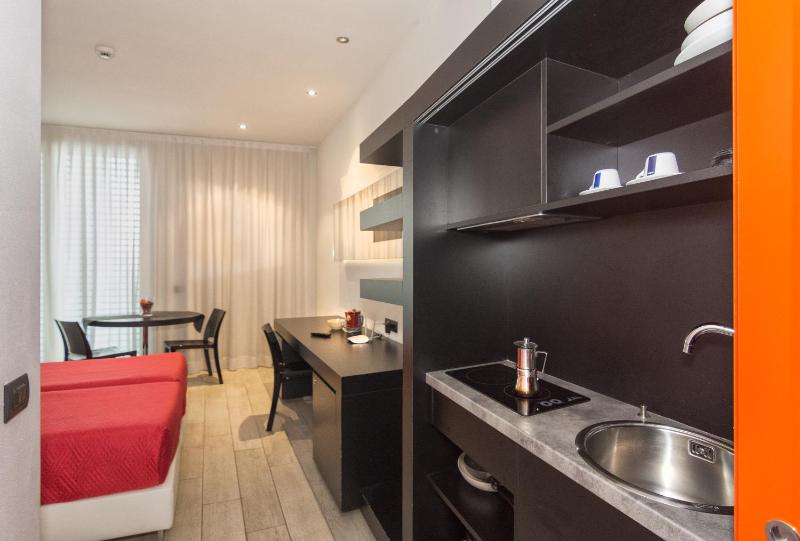 Standard Double or Twin Room image 3