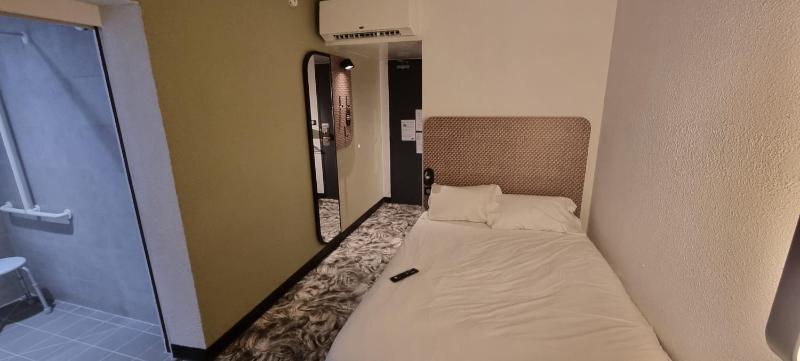 Double Room - Disability Access image 4