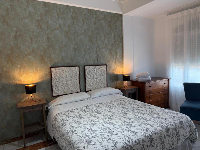 Three-Bedroom Apartment (8 Adults) image 3