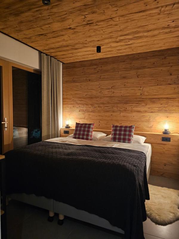 Two-Bedroom Apartment with Terrace image 2