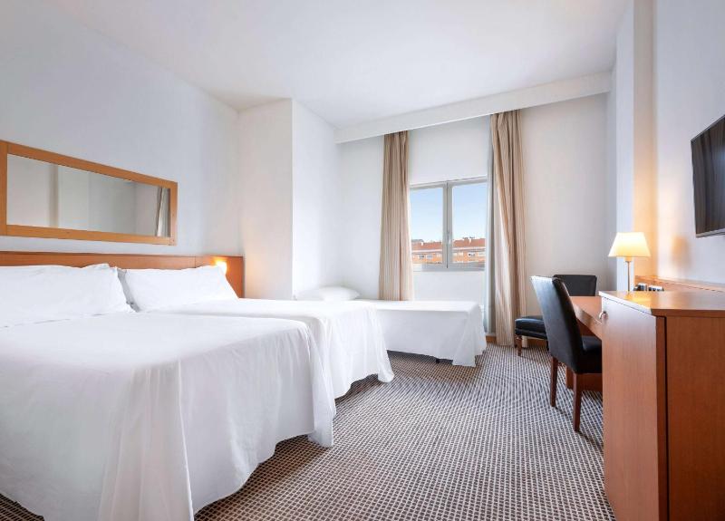 Standard Room with Suppletory Bed image 1
