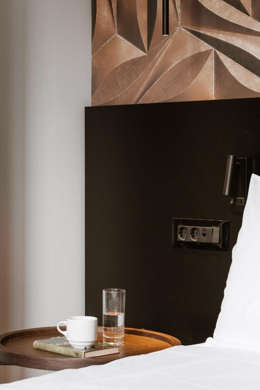 Double Room with Extra Bed image 4