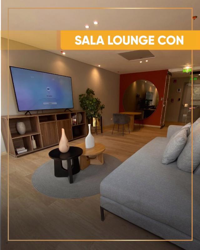 ApartaSuite Centro Internacional - image 6