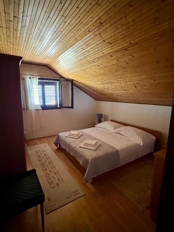 Apartments by the sea Zavalatica Korcula - 9137 - image 20