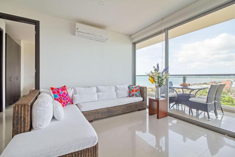Beach 2-bedroom apartment - image 12