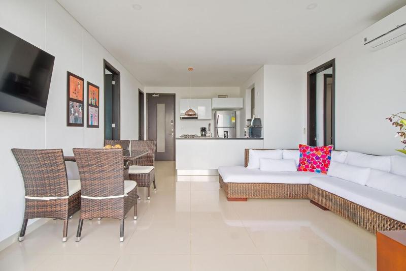 Beach 2-bedroom apartment - image 15