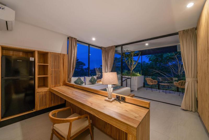 The Luminous Villa - Luxury Lush Cliffside 3BR Villa in Uluwatu - image 14