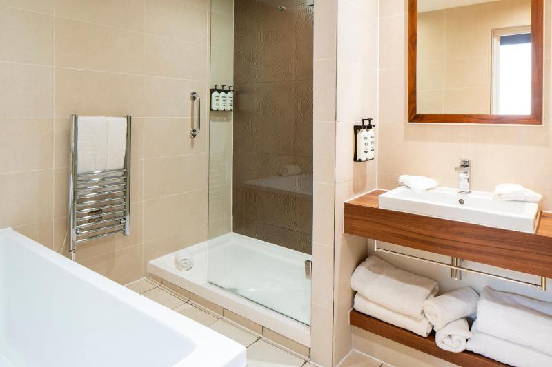 Standard King Room with Two King Beds image 1