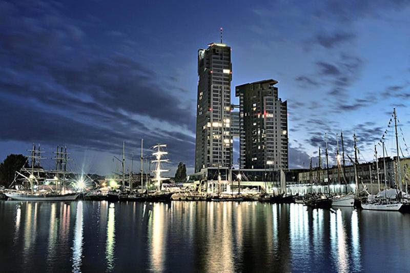 SEA TOWERS Panorama Apartments by Noclegi Renters - image 32