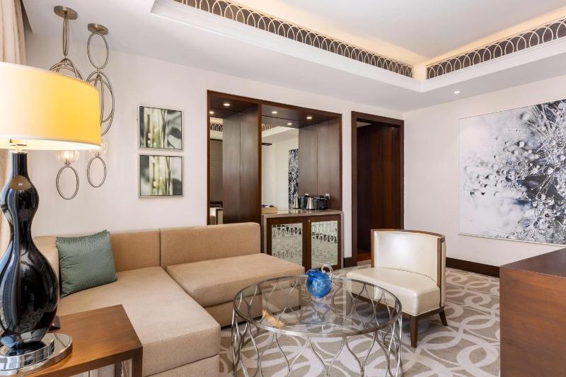 Junior Suite image 3