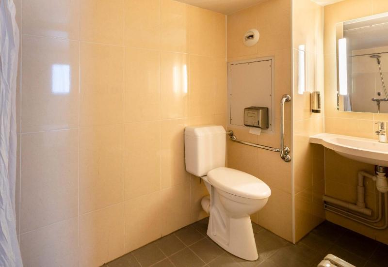 Double Room - Disability Access image 2