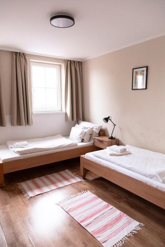 Standard Twin Room image 1