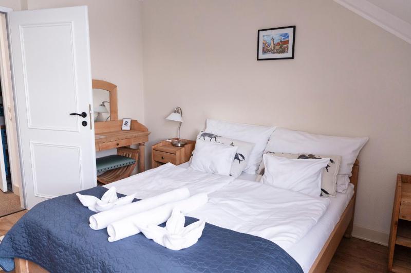 Double Room image 3