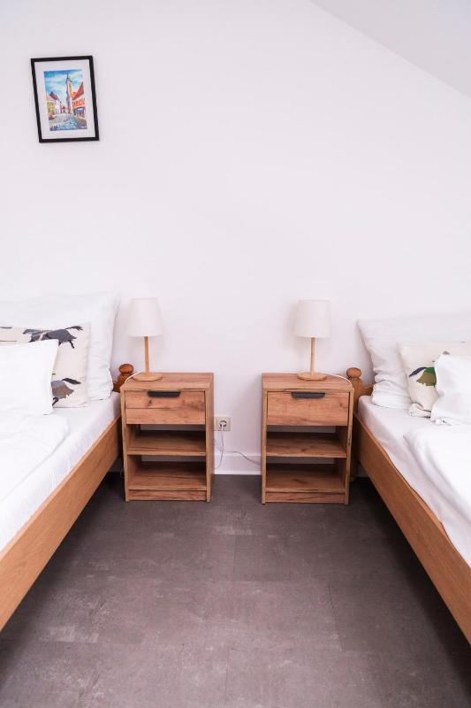 Standard Twin Room image 4