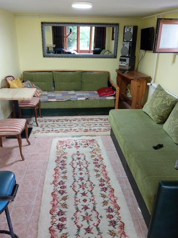 Three-Bedroom House image 4