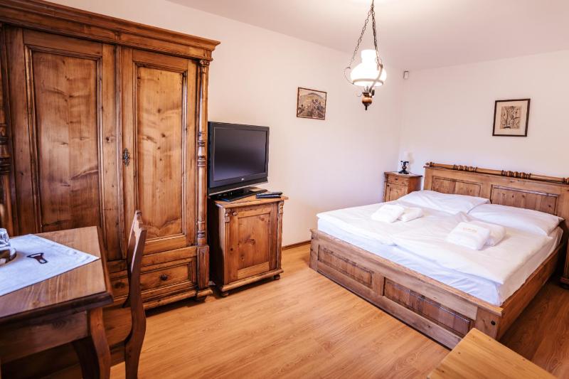 Chalet image 1