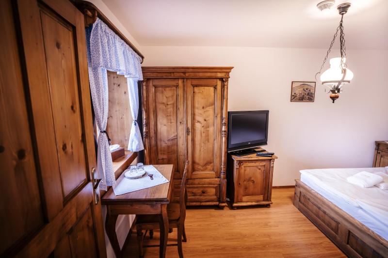 Chalet image 3