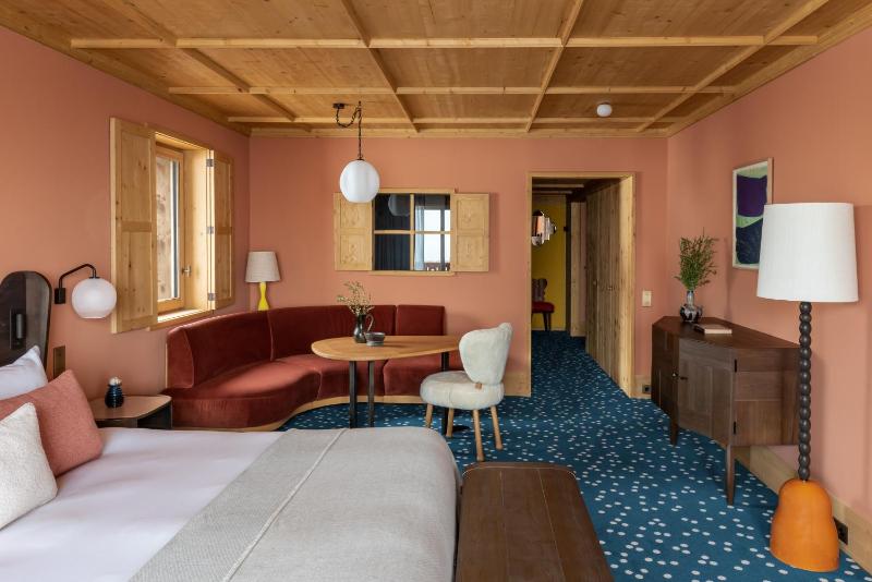Deluxe Junior Suite image 4