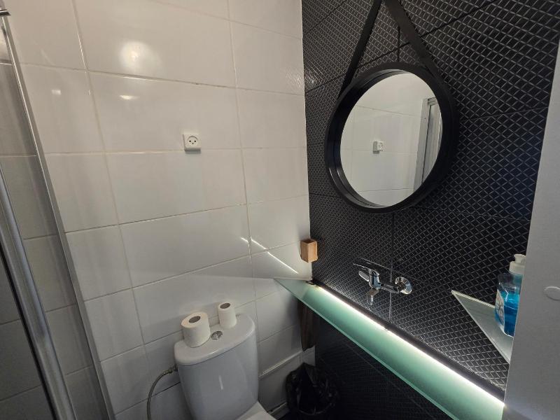 Z14 River studio apartment - image 13