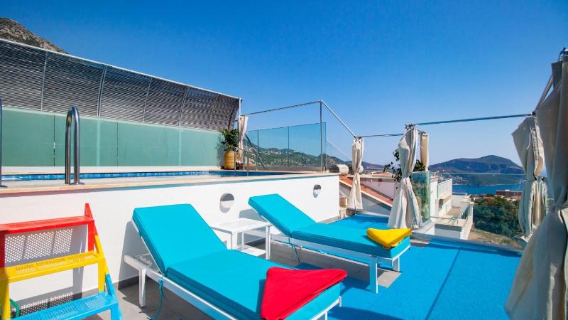 Luxury Apartment with Private Heated Pool - Wave Maker - image 16