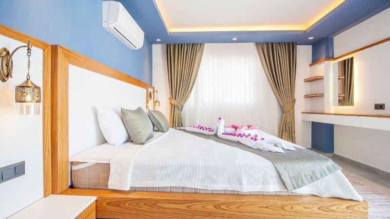 Luxury Apartment with Private Heated Pool - Wave Maker - image 18