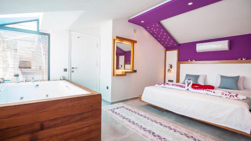 Luxury Apartment with Private Heated Pool - Wave Maker - image 5