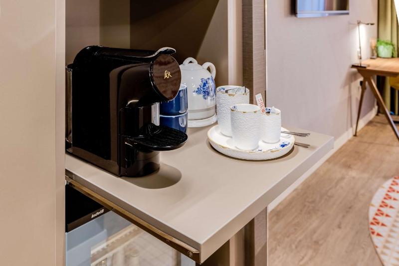  nhow Double or Twin Room image 4