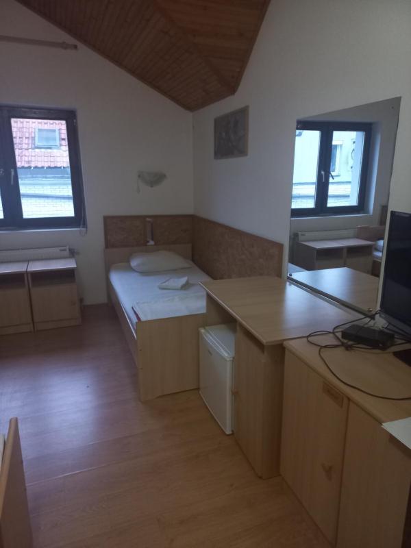 Quadruple Room with Private Bathroom image 4