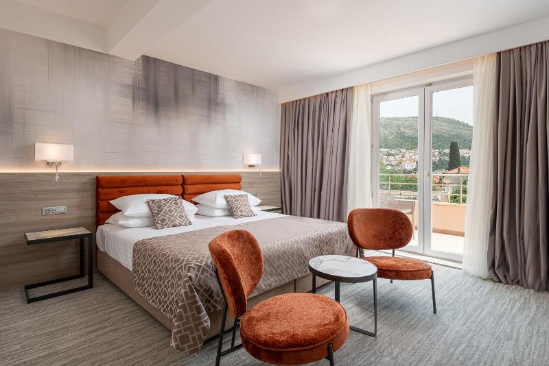 Triple Room image 3