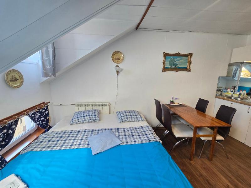 6A Meridian Apartment with sauna - image 10
