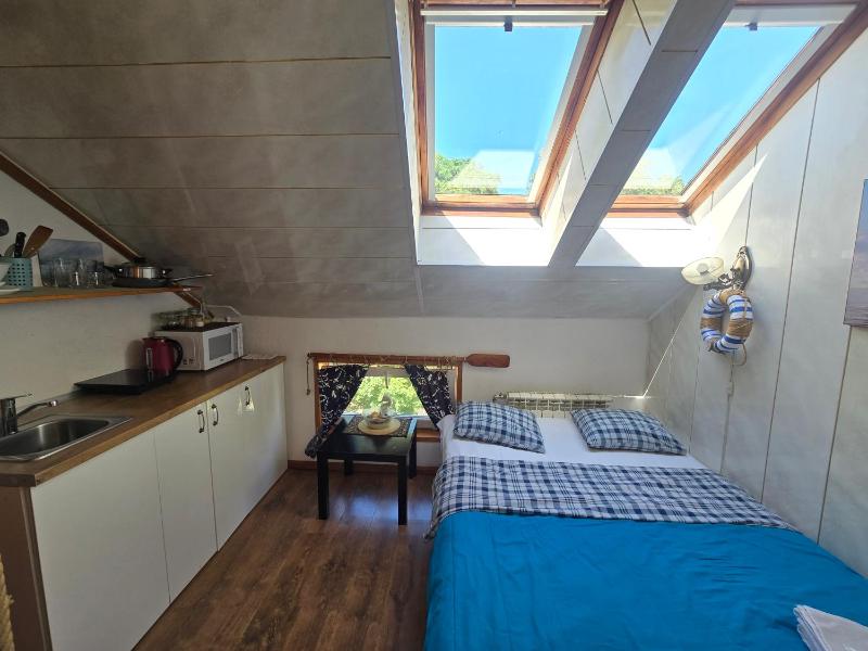 6B Meridian studio with Sauna - image 15