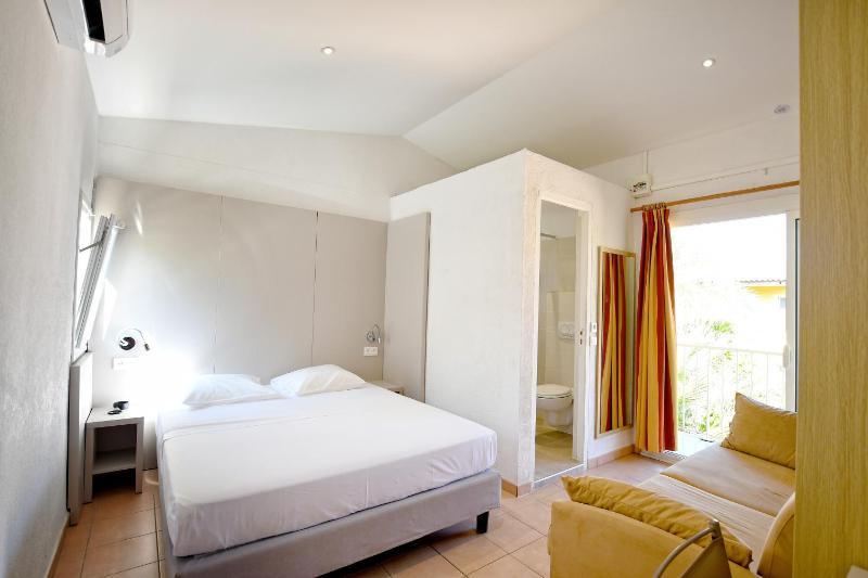 Double room without kitchen  image 3