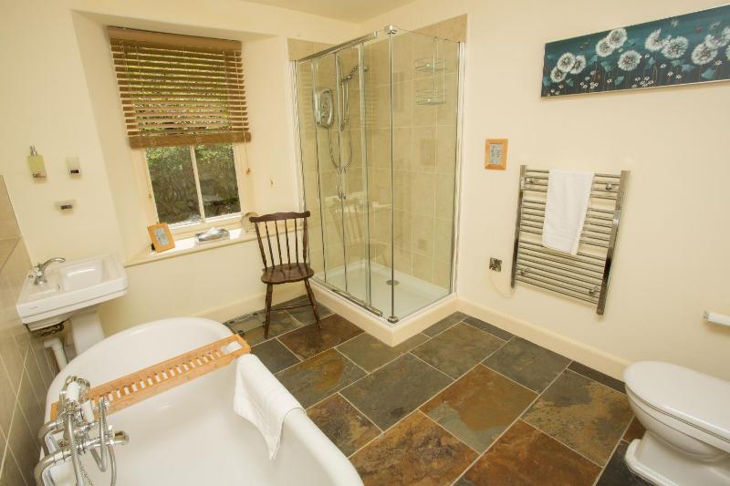 Coombe Villa - image 14